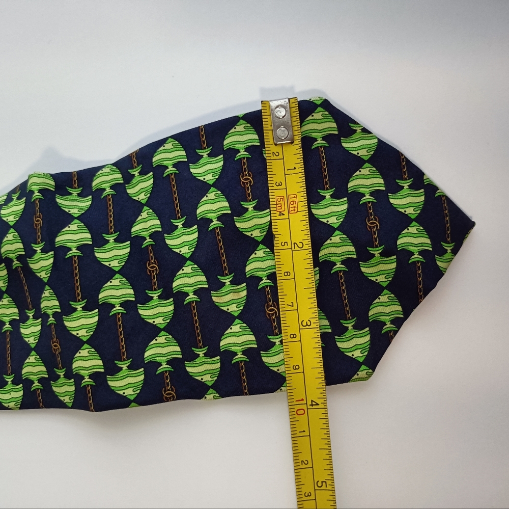 Chanel logo Fish chain silk tie - Picture 9 of 14